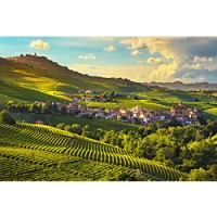 Unesco Sites of Italy: Vineyard Landscape of Piedmont – Langhe-Roero and Monferrato. Image from Italy magazine.